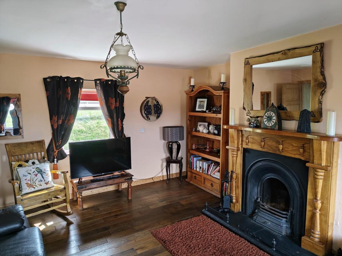 Teach Roisin-Traditional Irish Holiday Cottage In Malin Head. Exterior foto